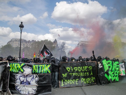 Deux cents interpellations dans le cortège parisien