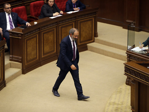 Pachinian échoue à être élu Premier ministre par le Parlement
