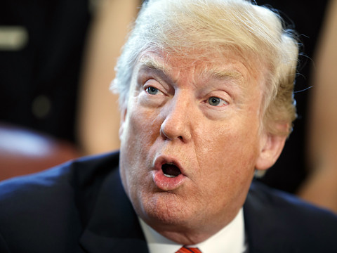 Trump s'indigne de fuites dans l'enquête sur l'affaire russe