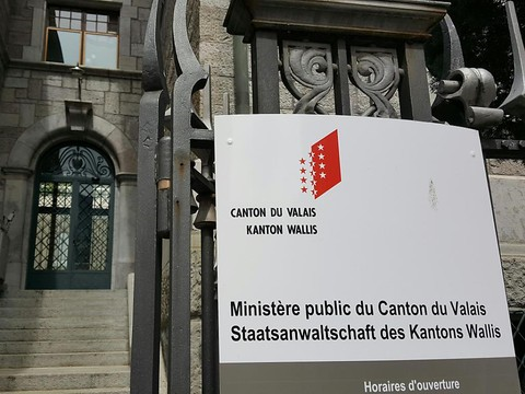Le ministère public valaisan sous enquêtes