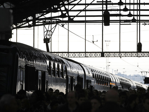 Un train sur deux circulera mercredi malgré la grève