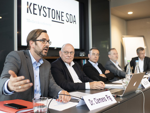 Dirigeants de KEYSTONE-ATS pour une solution rapide à la crise