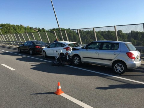 Trois blessés dans une collision en chaîne à Fribourg
