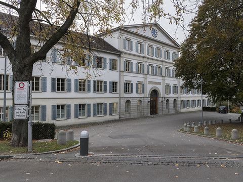 Deux tribunaux zurichois trébuchent sur un internement
