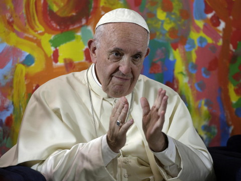 Trois conseillers fédéraux pour accueillir le pape en juin