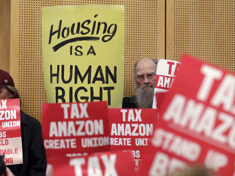 Des entreprises taxées pour financer l'aide aux sans-abri à Seattle