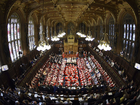 Les Lords infligent un énième camouflet au gouvernement