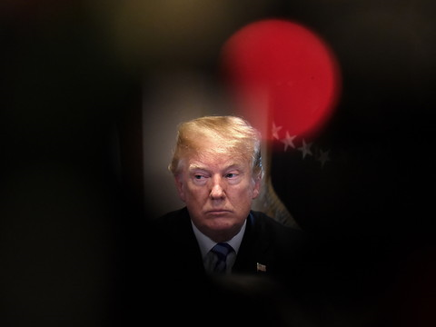 Enquête russe: le procureur reconnaît ne pas pouvoir inculper Trump