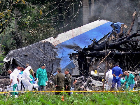 Crash d'un avion de ligne à Cuba: une boîte noire retrouvée 