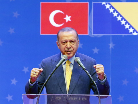 Le président turc Recep Tayyip Erdogan appelle les Turcs d'Europe à le soutenir