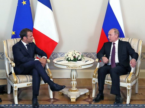 Macron et Poutine affichent leur volonté de travailler ensemble