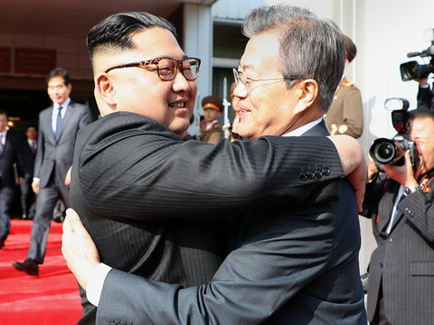 Trump et Kim visent le maintien de leur sommet en juin à Singapour