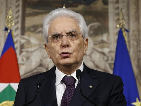 Impasse en Italie, les populistes crient à la trahison