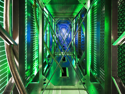 Données personnelles: plaintes collectives contre les GAFAM à Paris