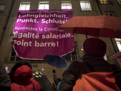 Les Etats disent oui au contrôle salarial