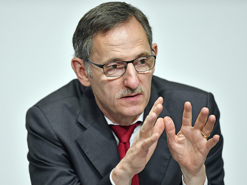 Le PS zurichois maintient sa confiance en ses ministres malgré les critiques entourant Mario Fehr