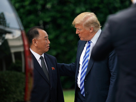 Trump confirme la tenue du sommet avec Kim le 12 juin à Singapour