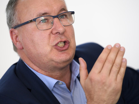 Assurance-maladie: la Suisse régresse dans l'OCDE, selon Maillard