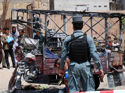 Le président afghan proclame un cessez-le-feu pour l'Eid-el-Fitr