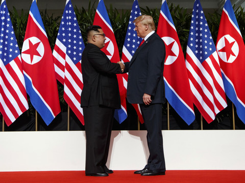 Sommet historique entre Kim et Trump, mais pas de percée majeure