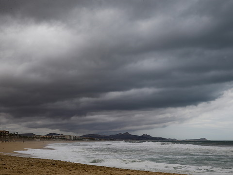 La tempête tropicale Bud menace la Basse-Californie mexicaine