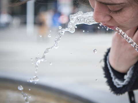 Le Conseil fédéral ne soutient pas l'initiative pour l'eau potable