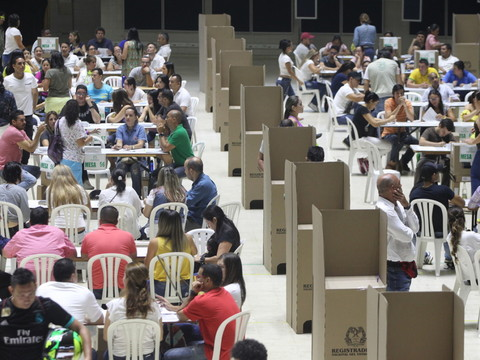 La Colombie vote pour une présidentielle inédite entre droite et gauche