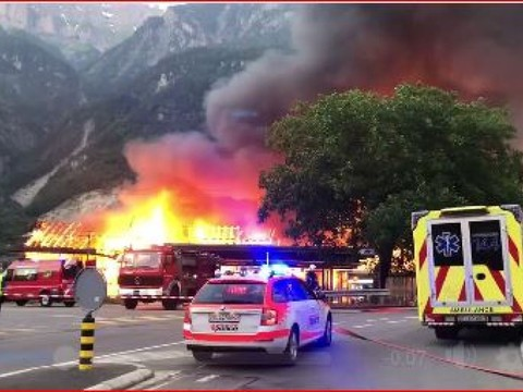 Hangars en feu et explosions à la gare d'Evionnaz VS