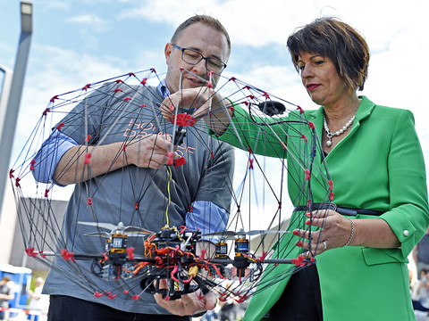L'avenir international des drones se joue aussi en Suisse