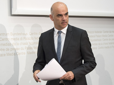 Le Conseil fédéral veut mieux soutenir les proches aidants