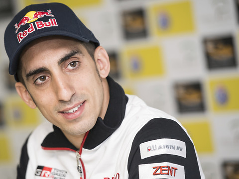 Aigle décerne la bourgeoise d'honneur à Sébastien Buemi