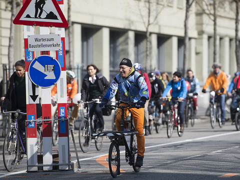Doris Leuthard lance la campagne en faveur des pistes cyclables