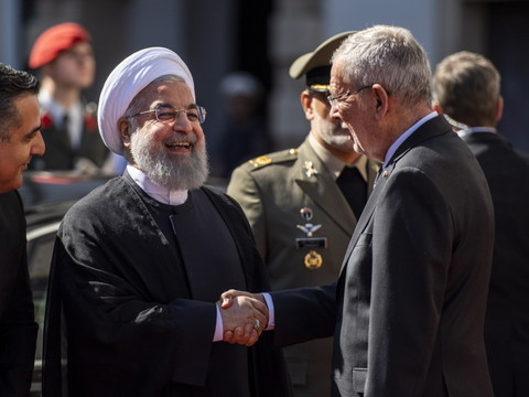 Le président iranien Rohani poursuit sa tournée européenne