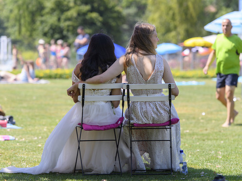Ouvrir en deux temps le mariage aux homosexuels