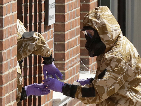 Novitchok: un policier britannique examiné, test négatif