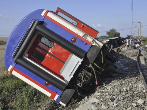 Dix morts et 73 blessés dans le déraillement d'un train en Turquie