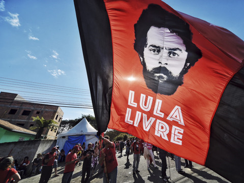 Imbroglio autour d'un ordre de libération de l'ex-président brésilien Lula