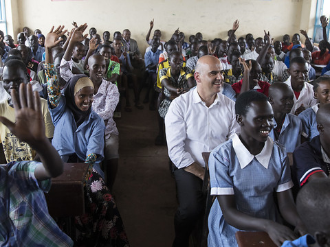 Alain Berset visite le camp de réfugiés de Kakuma