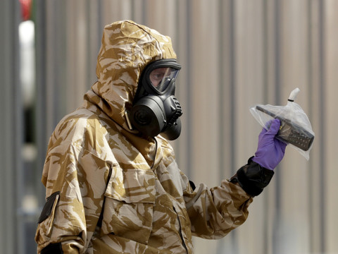 Le Britannique empoisonné au Novitchok a repris conscience