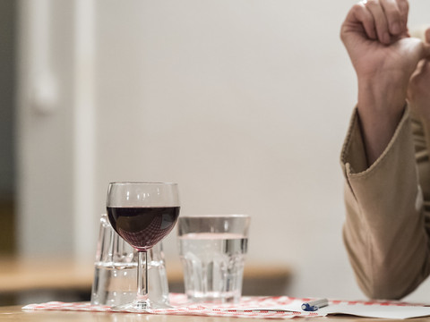 Les adultes devraient être abstinents plusieurs jours par semaine