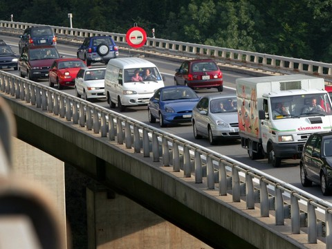 L'OFROU teste un béton novateur sur l'A4 à Goldau SZ