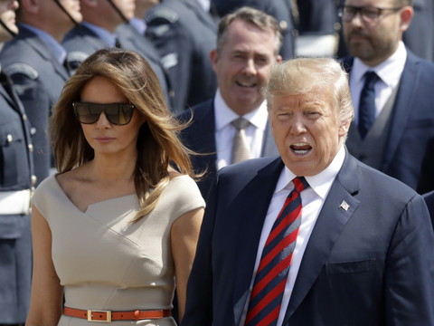 Trump entame une visite au Royaume-Uni dans un climat polémique