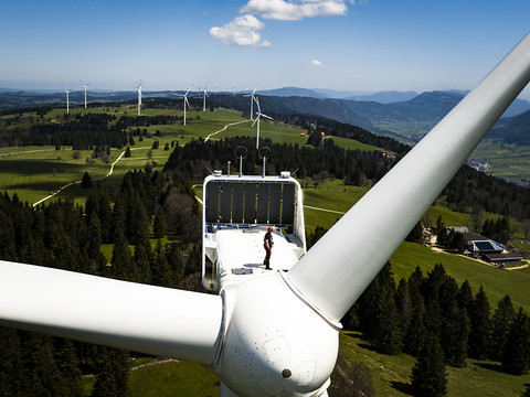 Eoliennes vandalisées dans le Jura bernois
