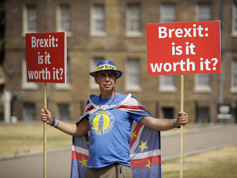 La Première ministre britannique veut éviter une rébellion des eurosceptiques