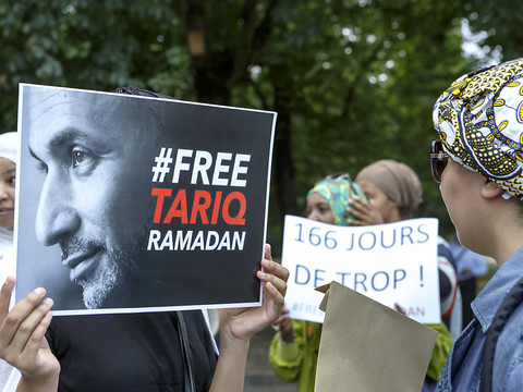 60 personnes manifestent leur soutien à Tariq Ramadan à Genève