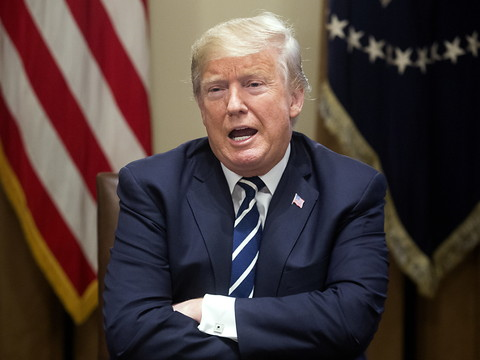 Trump admet l'ingérence des Russes dans la présidentielle 2016