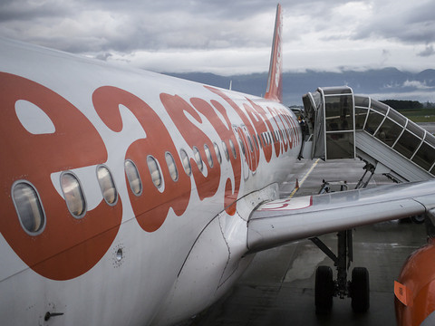 EasyJet relève sa prévision de bénéfice, l'action monte