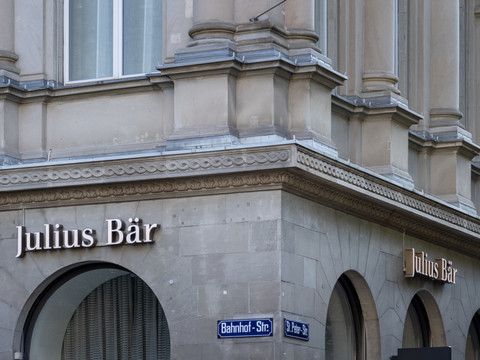 Julius Bär voit son bénéfice net progresser au 1er semestre
