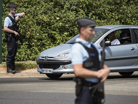 Le braqueur Redoine Faïd sème la police près de Paris