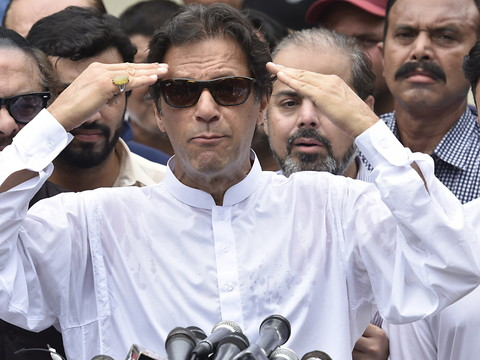 Imran Khan revendique la victoire aux législatives pakistanaises